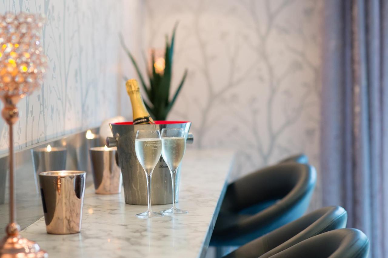 湖畔公园酒店&Spa Fishbourne  外观 照片